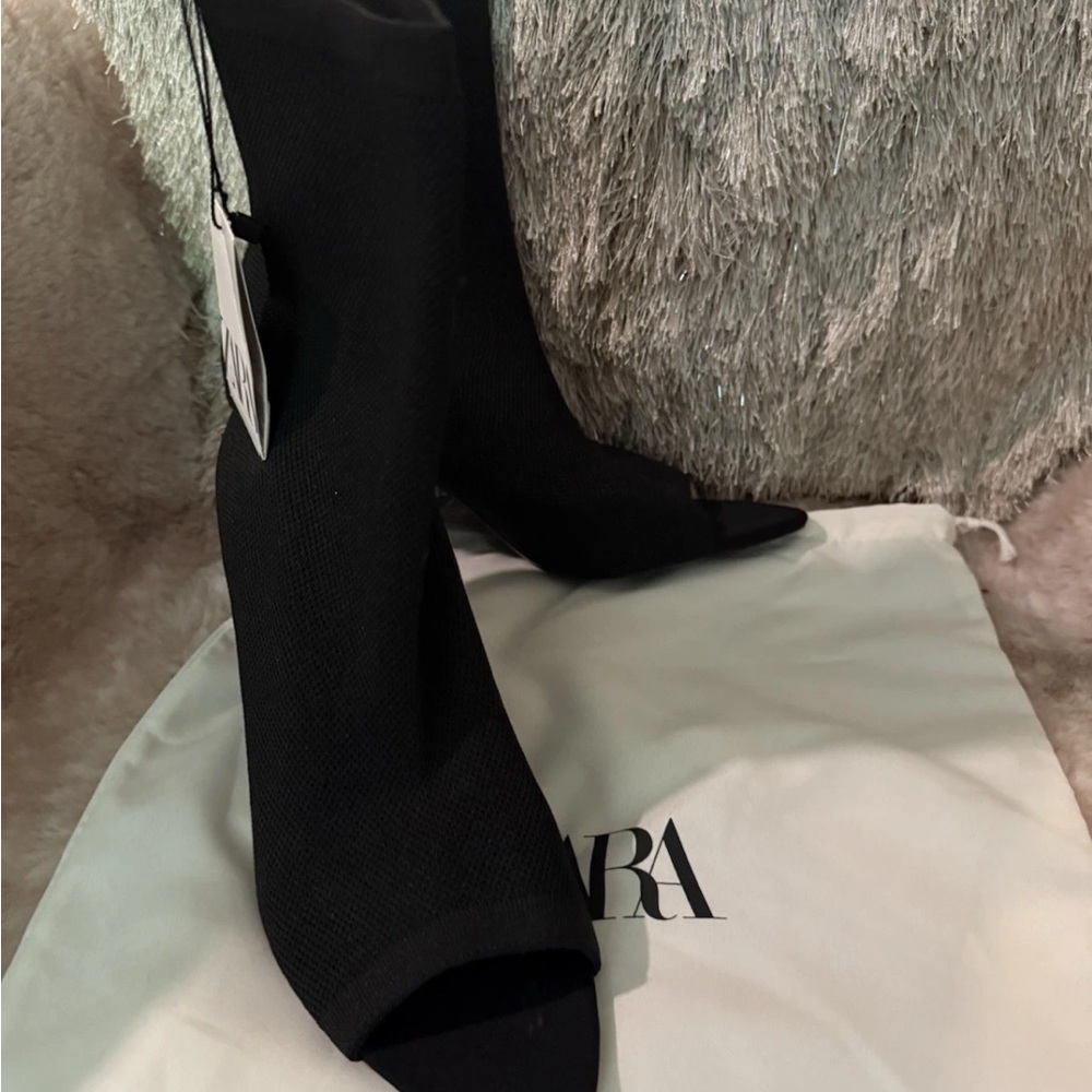 Zara Elegant Black Stiletto Boots